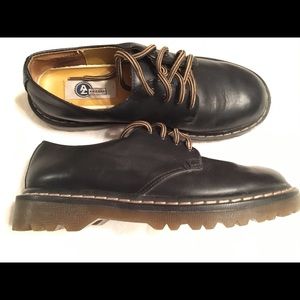 Dr. Marten like by Arizona size 8